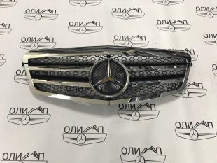 Решетка радиатора  на Mercedes W212  09-13 года  под AMG